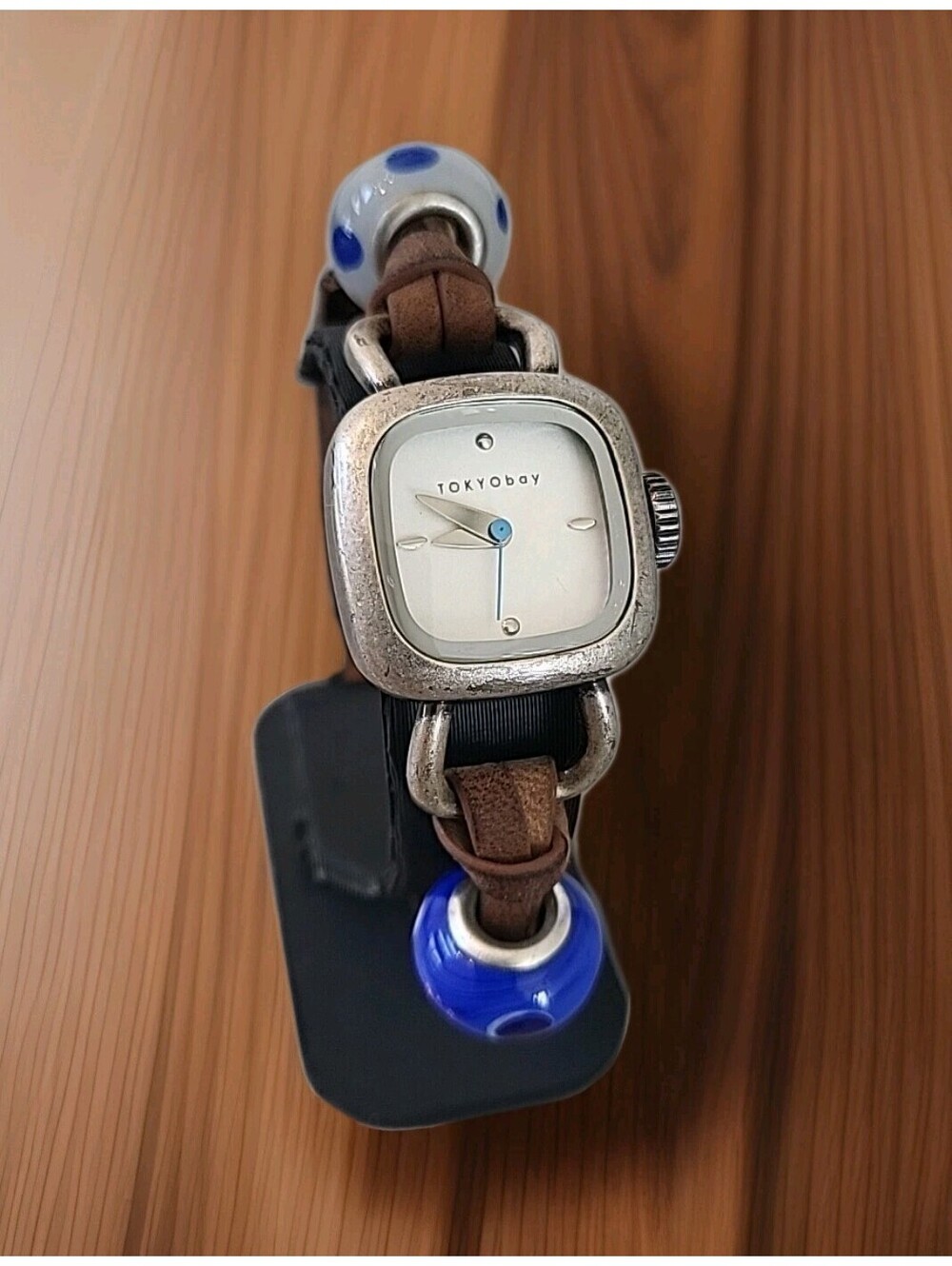 Womens TOKYObay Watch Silver Tone Leather Glass Beads New Battery Works Great!
